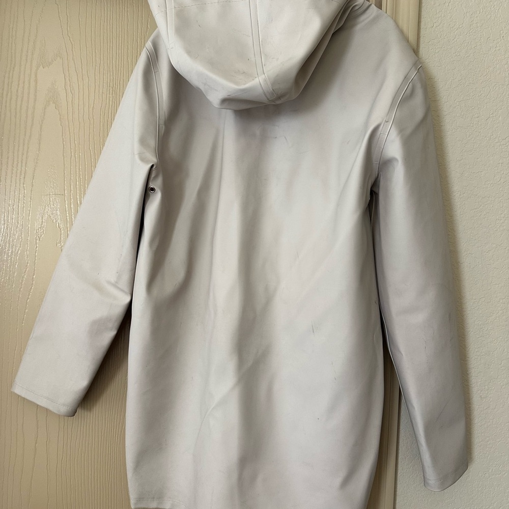Stutterheim Light Sand Hooded Raincoat - Picture 2 of 7